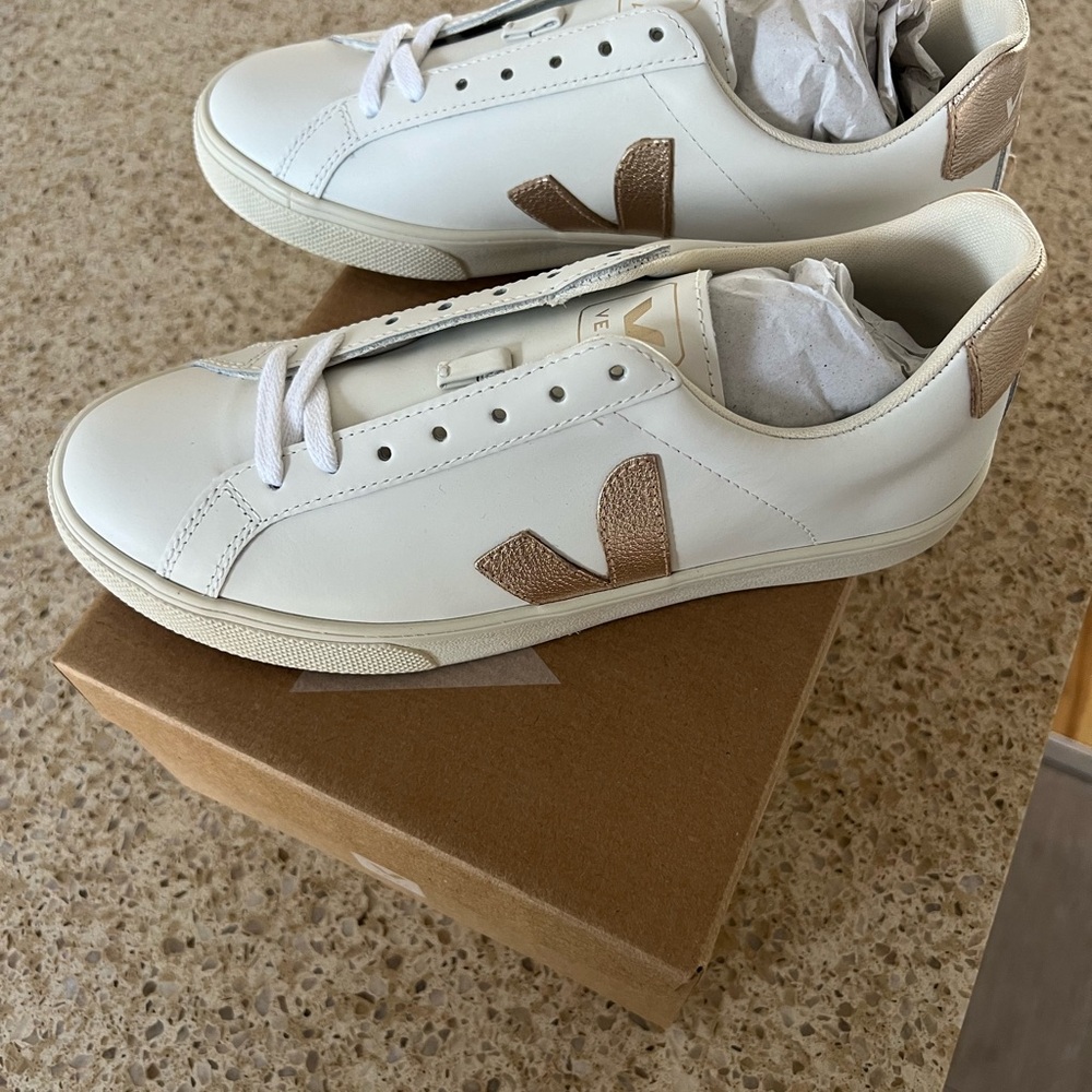 Veja White Sneakers with Metallic Rose Gold V Logo - Picture 2 of 4
